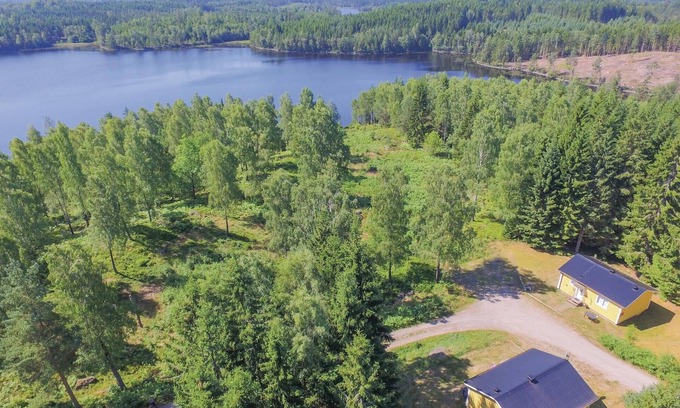Fegen House | 1 bedroom stunning home in Fegen