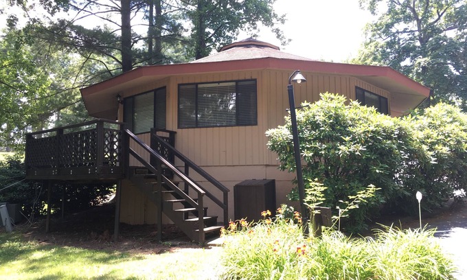 Asheville Villa | 1 Bedroom Vacation Villa