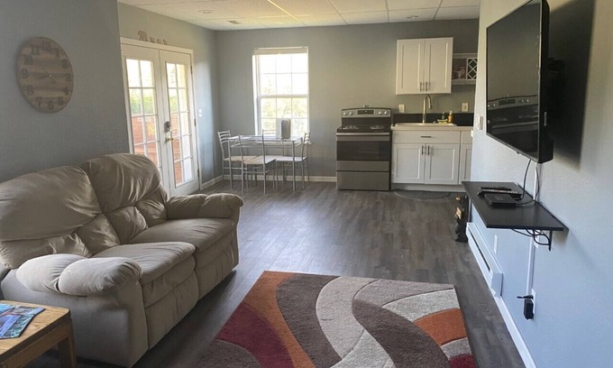 Grant House | 1 Bedroom w/Spa, Great Views in the Mountains!