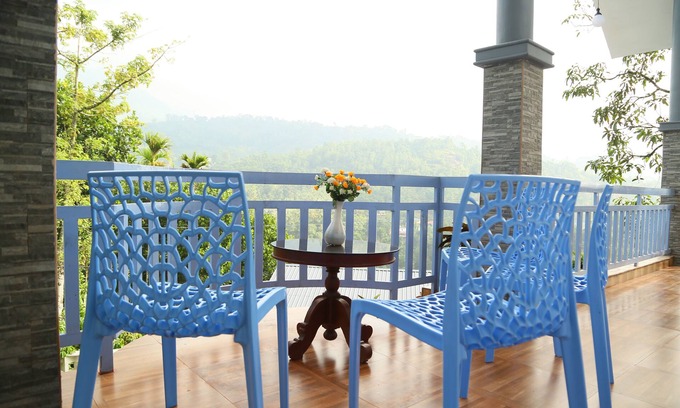 Anachal Bed & Breakfast | 1 Bedroom with Balcony Mountain View