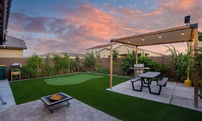Glendale Apartment | 1 Br Apartment - Putt Putt - Fire Pit - BBQ Grill