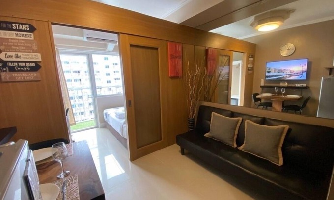 Barangay 76 Condo | 1 BR Fully Furnished Condo Across MOA w/Pool and Parking - Shell Tower A, 1130