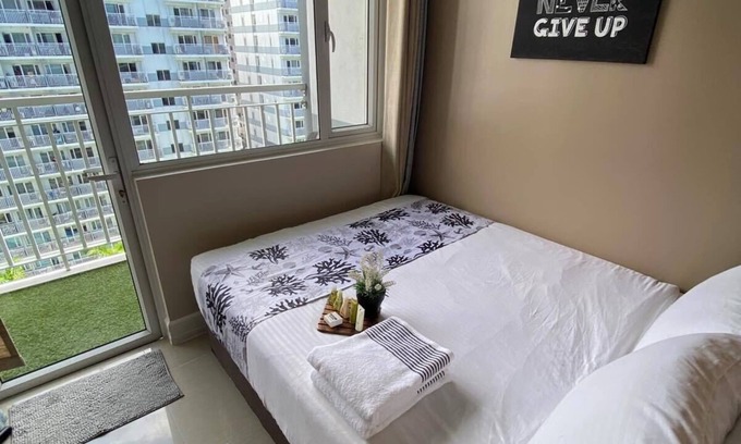 Barangay 76 Condo | 1 BR Fully Furnished Condo across MOA w/Pool and Parking - Shell A - Unit 1131