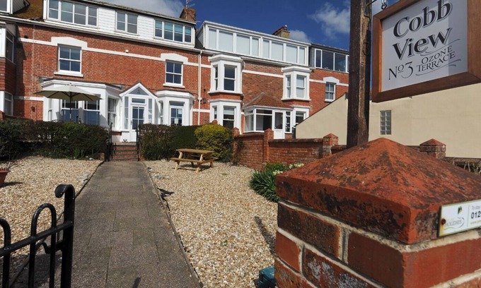 Lyme Regis Cottage | 1 COBB VIEW, family friendly, character holiday cottage in Lyme Regis