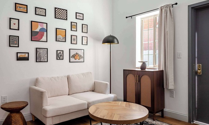 West Poplar Apartment | 1 Cozy Haven near Historic Fishtown & Center City!
