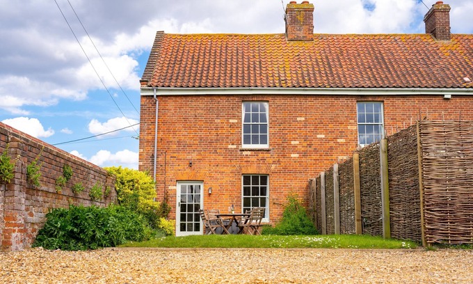 Thornham Cottage | 1 Dix Cottages, Thornham, Norfolk