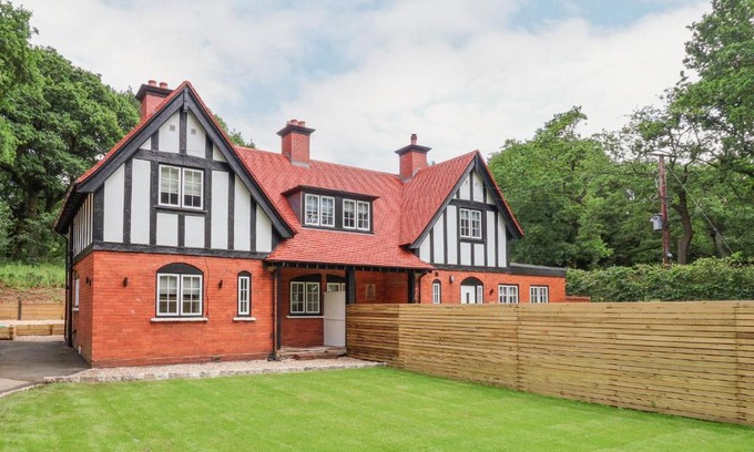 Cotebrook House | 1 Golf Links Cottages