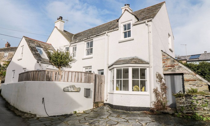 Treknow Cottage | 1 JUBILEE COTTAGE, pet friendly, with open fire in Trebarwith Strand