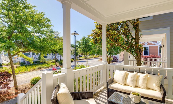 Ocean Springs Cottage | 1 Mi to Downtown: Modern Ocean Springs Cottage