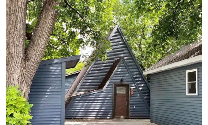 Fargo House | 1 of a Kind Featured Fargo Home-4mindrive2Downtown
