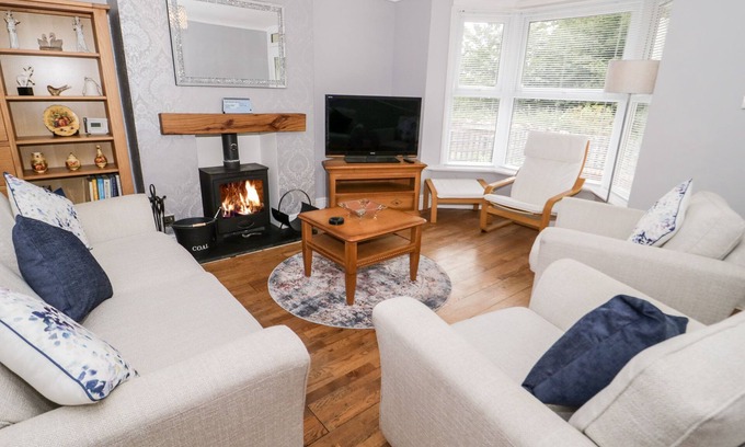 Llandudno Junction Cottage | 1 RIVER VIEW TERRACE, family friendly in Llandudno Junction