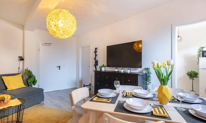 Altona-Nord Apartment | 1 Schulterblatt-Apartments Hamburg For 6