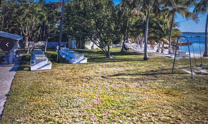 Anglers Park House | 1 Story all new tranquil home in the Florida Keys