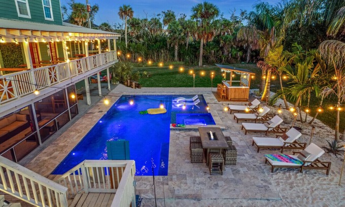 Tampa Apartment | #1 Tampa Waterfront Private Resort, 13BR Sleeps 40+, Heated Pool, Theater