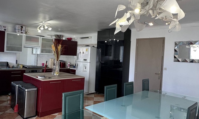 Frontignan Apartment | 10 Mètres De La Plage Avec Piscine Et Jardin