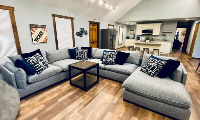 Marion Apartment | #10 *THE ULTIMATE AIRBNB GETAWAY!*