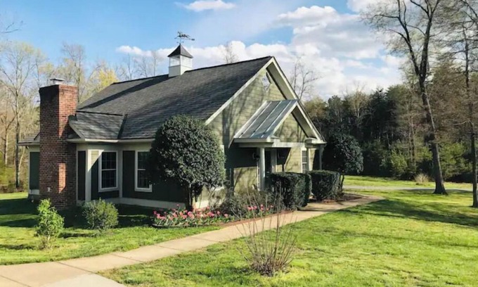 Keene House | 10 Vineyards Within 10 Mi, EV charger & Mini Goats