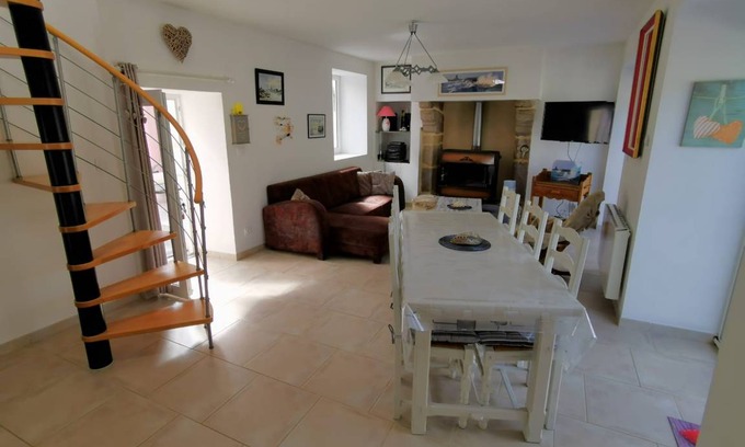 Quettehou House | 100 m² House ∙ 2 bedrooms ∙ 5 guests