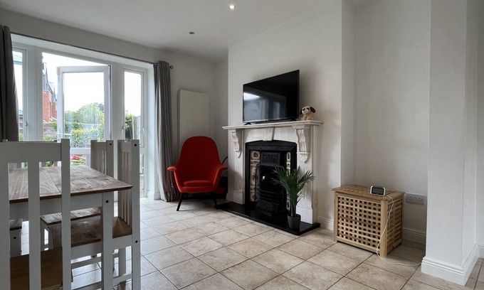 Ballsbridge House | 100 m² House ∙ 4 bedrooms ∙ 7 guests