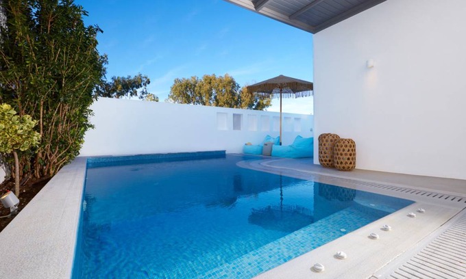 Kamari Villa | 100 m² Villa ∙ 2 bedrooms ∙ 6 guests