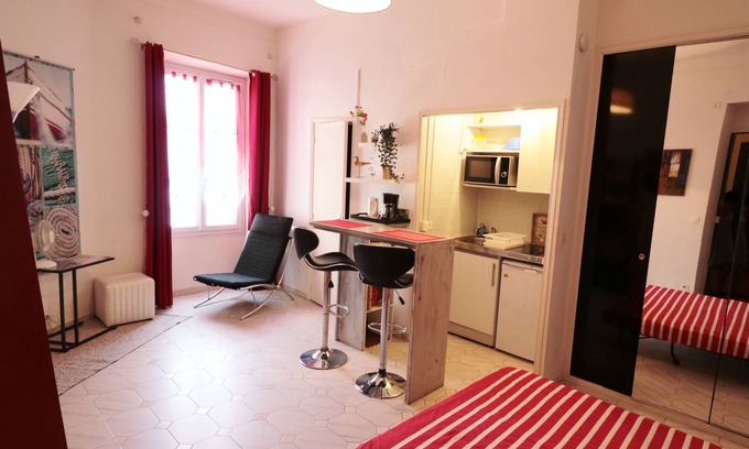 Nice City Centre Apartment | 100 meters from the beaches and in town