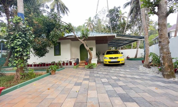 Kovalam House | 1000 m² House ∙ 1 bedroom ∙ 4 guests