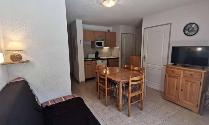 Reallon Apartment | 100m from resort center, 2nd floor, balcony, ski locker, 25m², Réallon