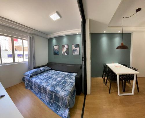 Bigorrilho Apartment | 101- Lindo Apartamento Amplo e decorado, 2 quartos, sala, cozinha completa, mobiliario moderno, lavanderia , Excelente localização no bairro Bigorrilho