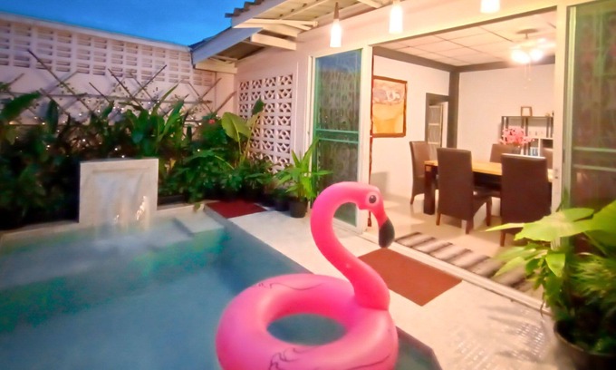 Bang Chak House | 101@Sukhumvit. +simple HOUSE +small POOL +near BTS