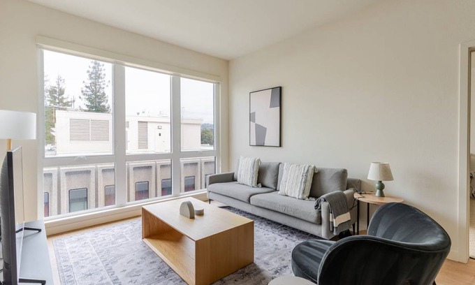 Piedmont Avenue Apartment | 105 m² Apartment ∙ 2 bedrooms ∙ 4 guests