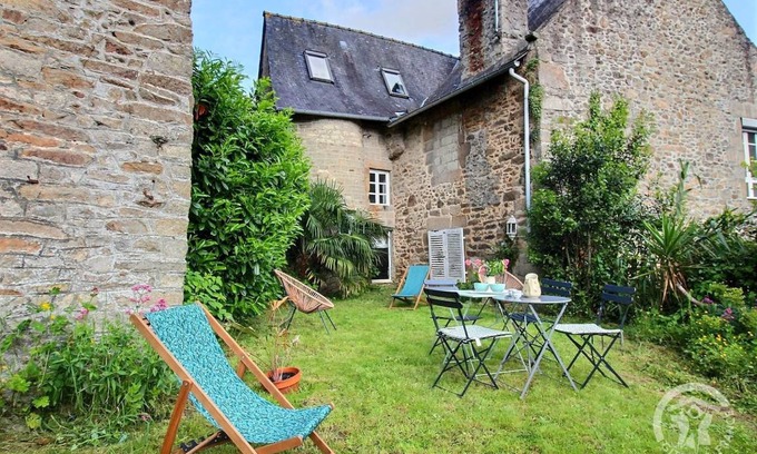Dinan House | 109 m² Gîte ∙ 2 bedrooms ∙ 5 guests