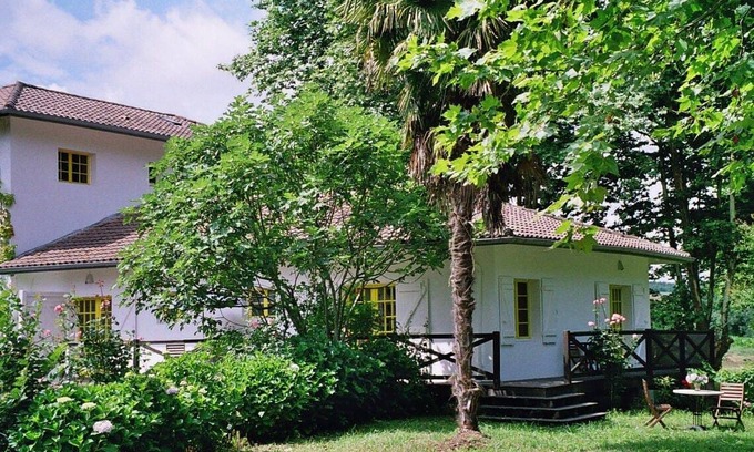 Bardos House | 109 m² House ∙ 3 bedrooms ∙ 6 guests
