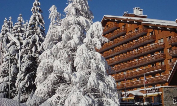 Meribel-Mottaret Apartment | 10m from ski slopes, 1st floor, balcony, ski locker, 33m², Méribel-Mottaret