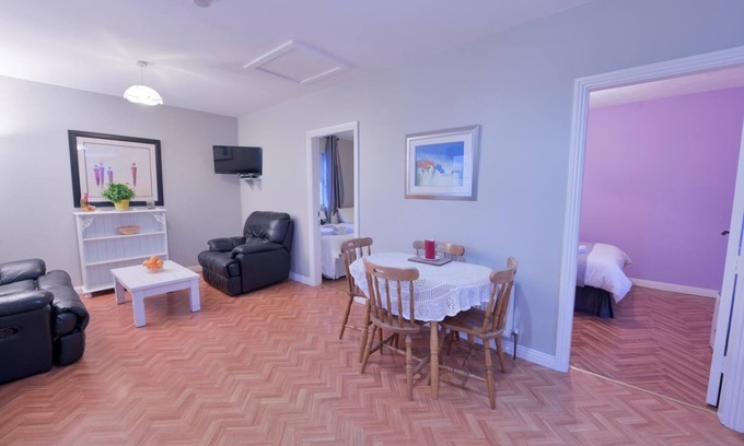 Lahinch Apartment | 10minDriveCliffsOfMoher-Cozy2Br-Parking-WiFi
