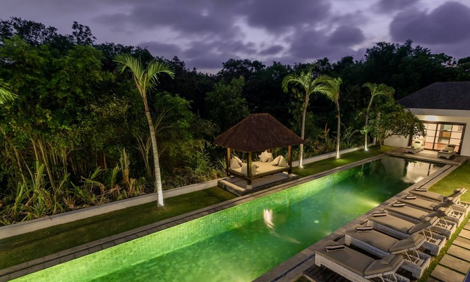Dyanapura Villa | 11 Bdr-Last Minute Deal 50%+ OFF! Near Beach