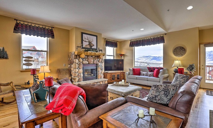 Wildernest House | 11 Mi to Keystone: Silverthorne Condo w/Deck