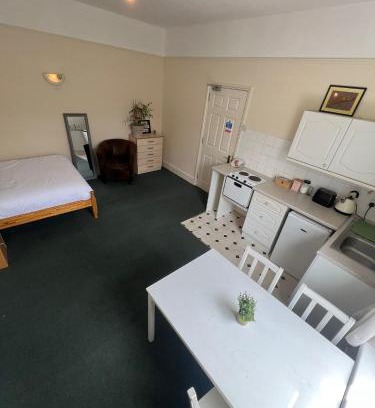 Wimbledon House | 11 Tabor Grove Room 6