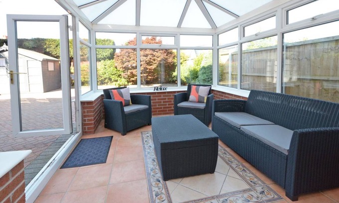 Forsbrook House | 110 m² House ∙ 4 bedrooms ∙ 7 guests