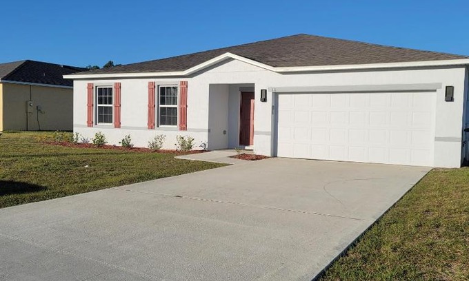Kingsland House | 111 College
