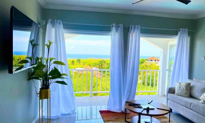 IronShore Estates House | 111 m² House ∙ 2 bedrooms ∙ 4 guests