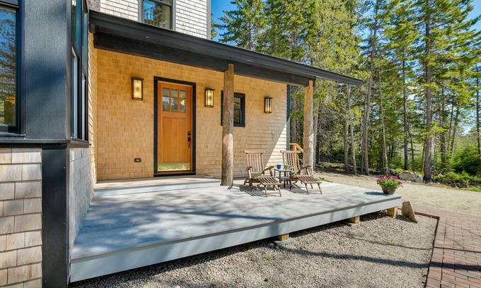 Seal Cove House | 111 m² House ∙ 3 bedrooms ∙ 6 guests