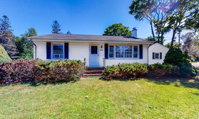 Southold House | 112 m² House ∙ 2 bedrooms ∙ 4 guests