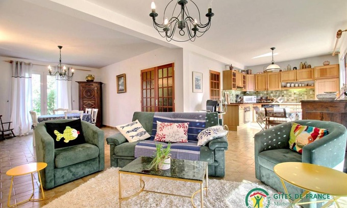 Penvins House | 113 m² Gîte ∙ 4 bedrooms ∙ 6 guests