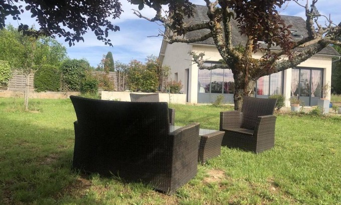 Lissac-sur-Couze House | 118 m² Gîte ∙ 3 bedrooms ∙ 8 guests