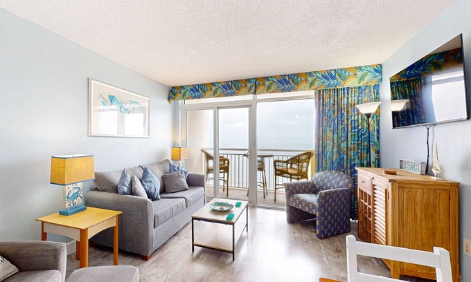Crescent Beach Condo | 11th floor oceanfront condo w/private balcony, 18 pools & hot tubs