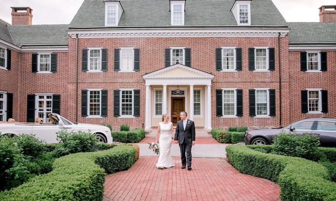 Chesapeake City House | 12 Bedroom Waterfront Historic 1920 Mansion! Pool, hot tub and 400 acres!