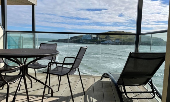 Burgh Island Cottage | 12 BURGH ISLAND CAUSEWAY, family friendly in Bigbury-On-Sea