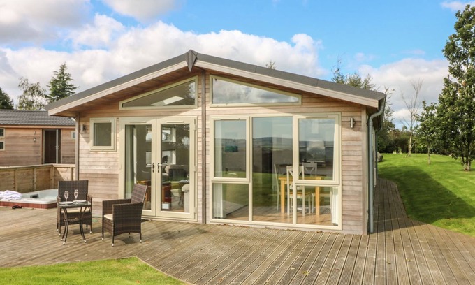 Dobwalls Cottage | 12 HORIZON VIEW, pet friendly, luxury holiday cottage in Dobwalls