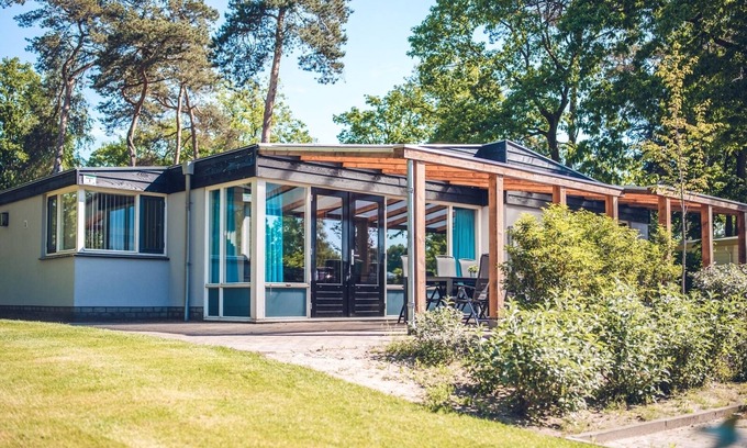 Voorthuizen House | 12 person bungalow for an outing with the whole crowd.