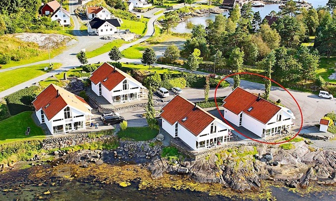 Jelsa House | 12 person holiday home in Jelsa
